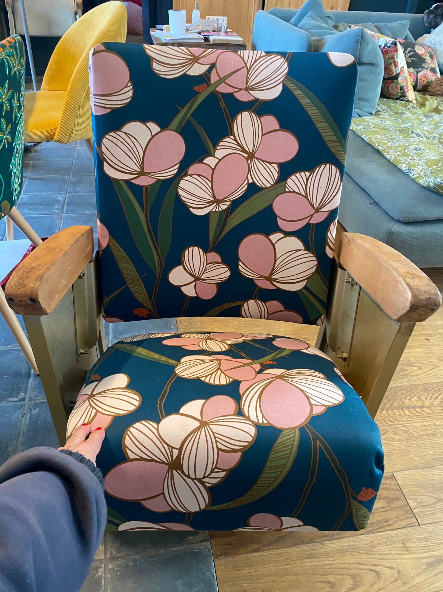 JAPON :  Fauteuil de Cinéma Vintage - Esprit Cinéma à la Maison