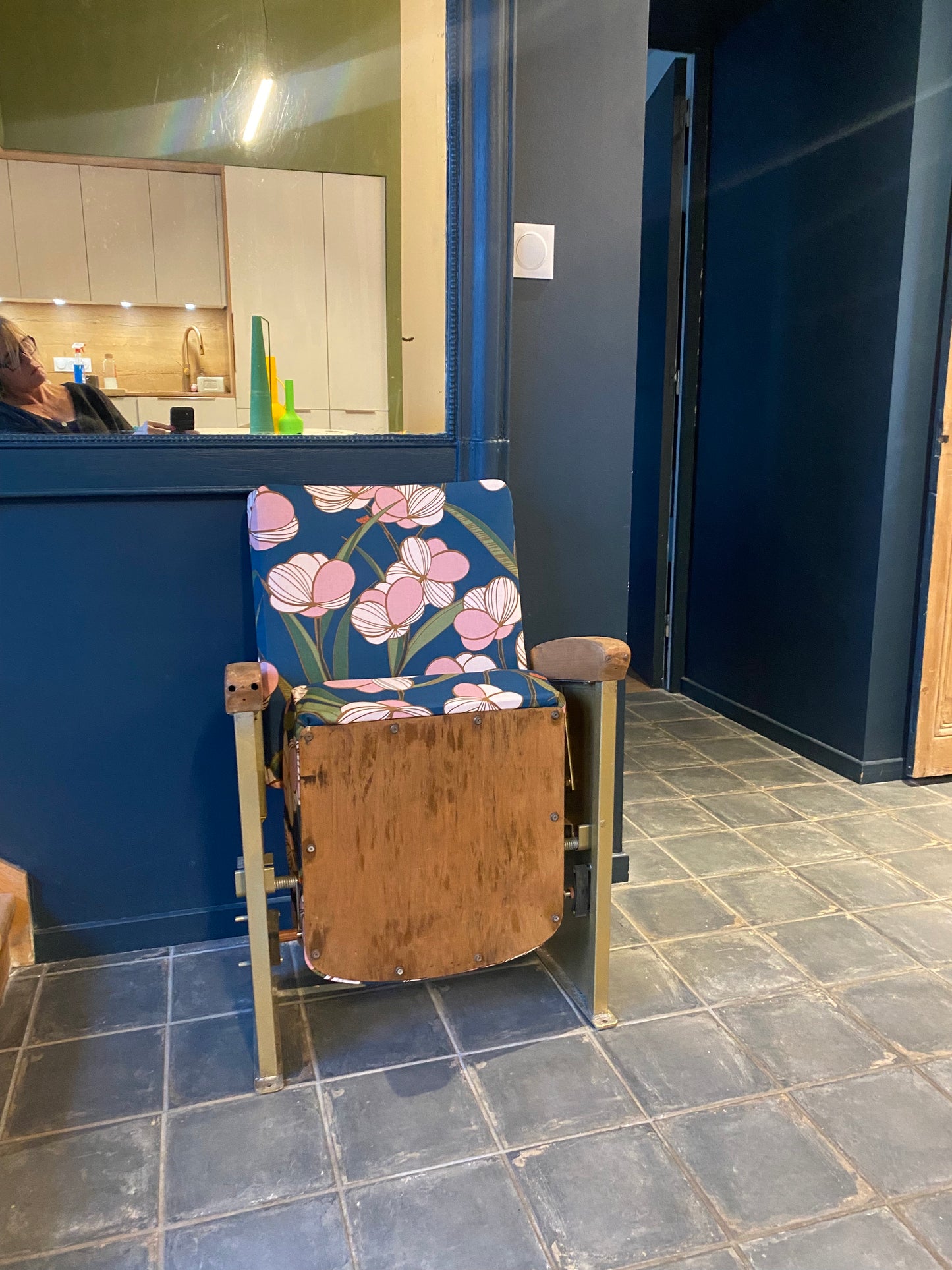 JAPON :  Fauteuil de Cinéma Vintage - Esprit Cinéma à la Maison